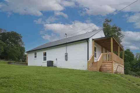 34 White Ave, Mount Sterling, KY 40353