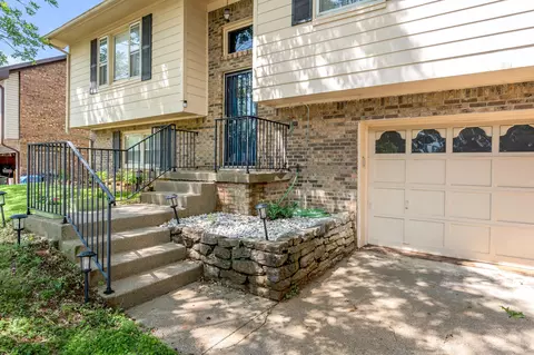 445 Pasadena Dr, Lexington, KY 40503