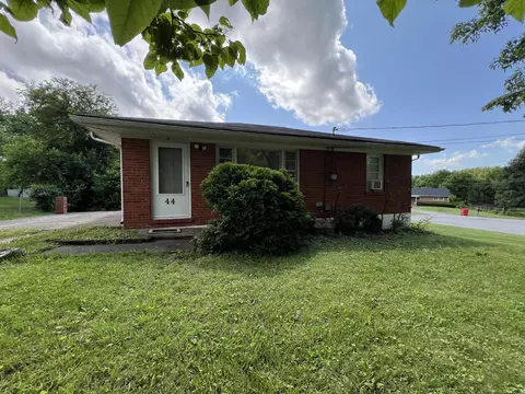 44 Watts Rd, Winchester, KY 40391