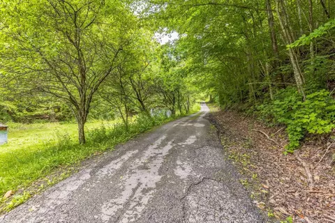 60 Carr Ln, Pine Top, KY 41843 photo 5