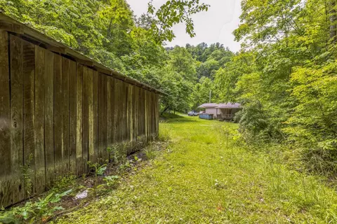 60 Carr Ln, Pine Top, KY 41843 photo 8