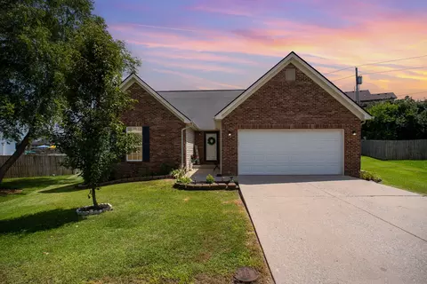 120 Eric Ct, Nicholasville, KY 40356