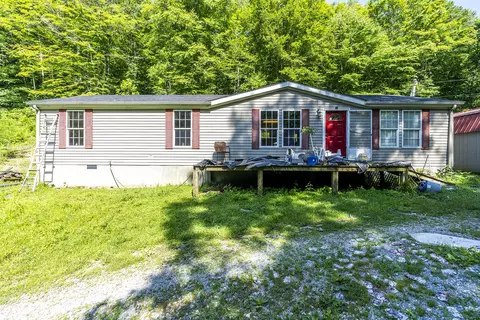 596 Little Doe Creek Rd, Irvine, KY 40336