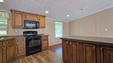 693 Windy Hill Rd, Campton, KY 41301 photo 7