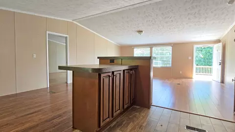 693 Windy Hill Rd, Campton, KY 41301 photo 8