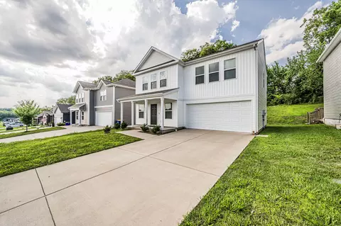 640 Cherry Blossom Rd, Bowling Green, KY 42103