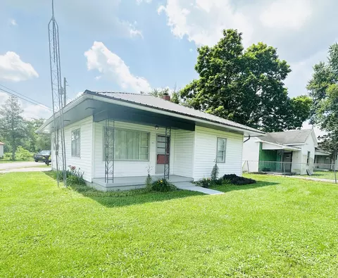 243 Walnut St, Crab Orchard, KY 40419