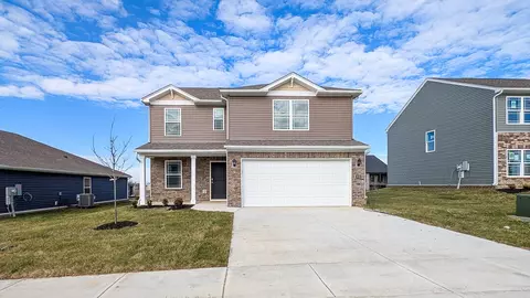 1033 Carriage Place Dr, Richmond, KY 40475
