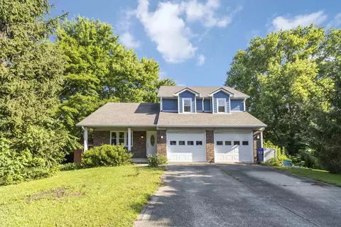 302 Terri Ave, Berea, KY 40403