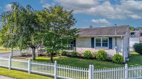 174 Riverview Dr, West Liberty, KY 41472