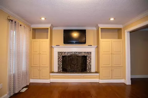 Living - 364 Tidal Wave Rd, Corbin, KY 40701 photo 1 of 7