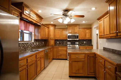 Kitchen - 364 Tidal Wave Rd, Corbin, KY 40701 photo 1 of 6