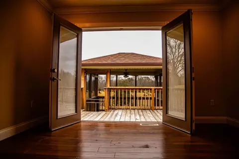 Exterior - 364 Tidal Wave Rd, Corbin, KY 40701 photo 3 of 14