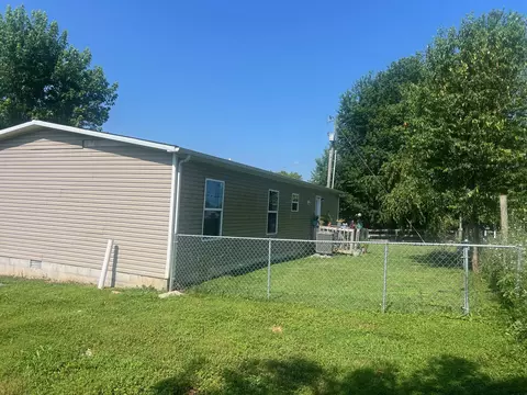 1835 Pollys Bend Rd, Lancaster, KY 40444 photo 3