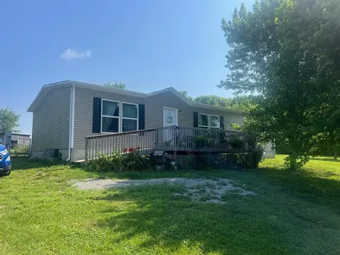 1835 Pollys Bend Rd, Lancaster, KY 40444