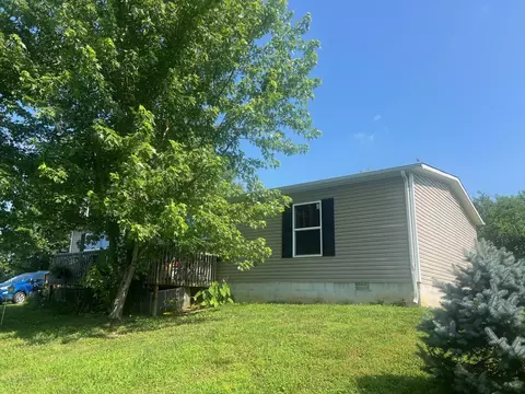 1835 Pollys Bend Rd, Lancaster, KY 40444 photo 2