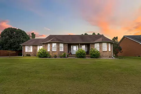 236 Beechwood Dr, Berea, KY 40403