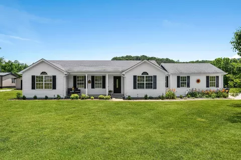 997 Copper Creek Rd, Berea, KY 40403