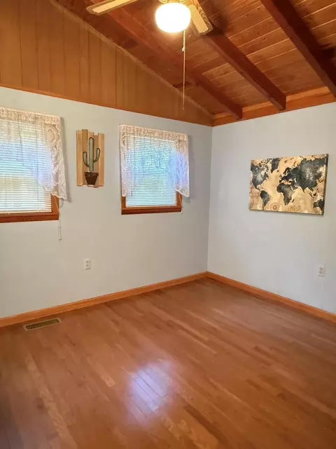Bedroom - 546 Sellars Rd, Nancy, KY 42544 photo 4 of 4