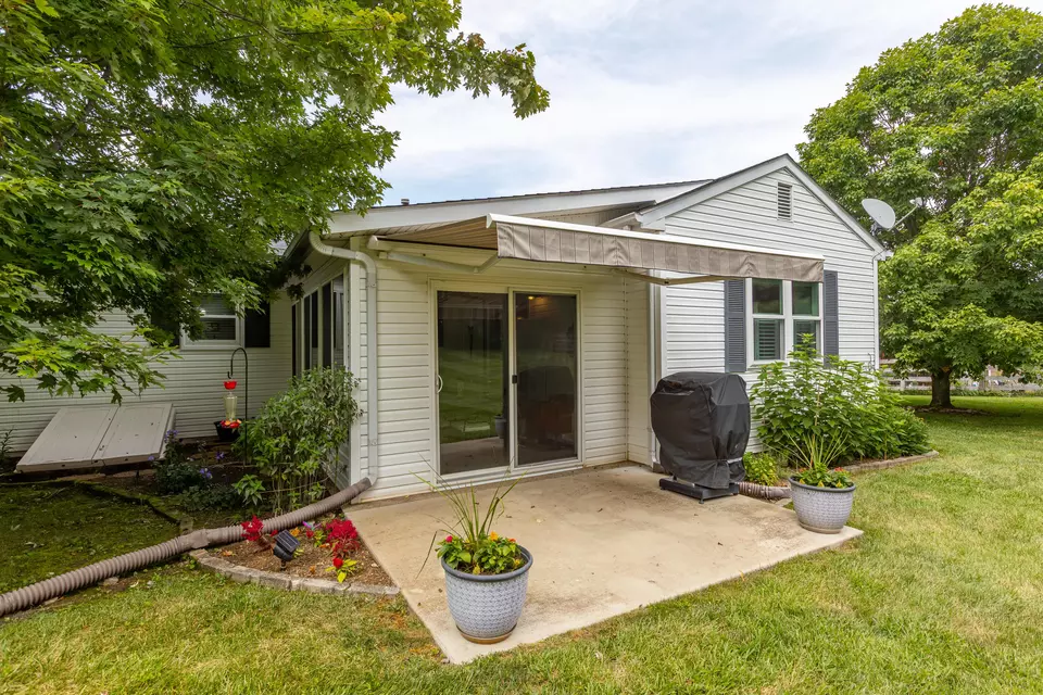 Exterior - 206 Candlewood Dr, Danville, KY 40422 photo 5 of 10