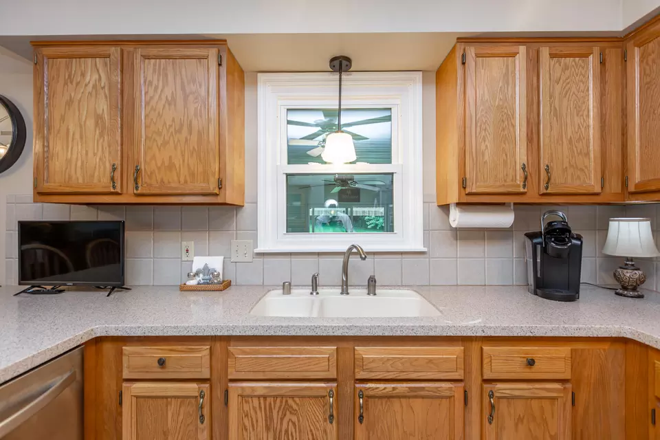 Kitchen - 206 Candlewood Dr, Danville, KY 40422 photo 3 of 5