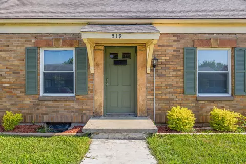 Exterior - 519 E Walnut St, Danville, KY 40422 photo 3 of 6