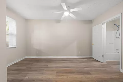 Bedroom - 519 E Walnut St, Danville, KY 40422 photo 7 of 7