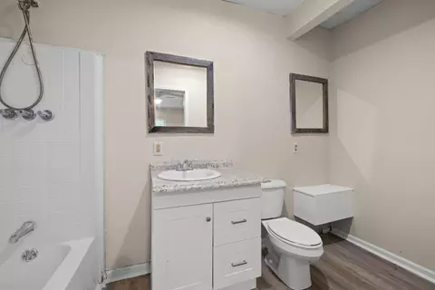 Bath - 519 E Walnut St, Danville, KY 40422 photo 4 of 4