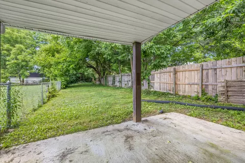 Exterior - 519 E Walnut St, Danville, KY 40422 photo 6 of 6