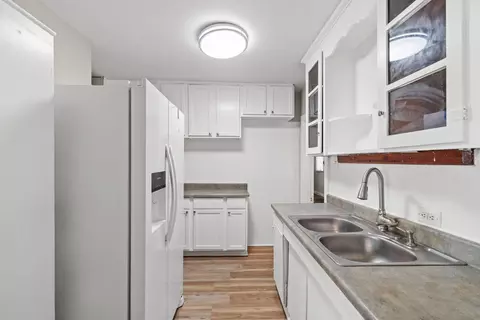 Kitchen - 519 E Walnut St, Danville, KY 40422 photo 3 of 3