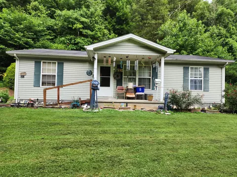 732 Right Fork Billys Branch Rd, Manchester, KY 40962