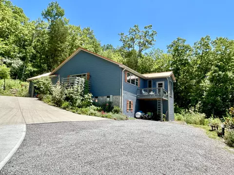 3296 Omega Park Rd, Somerset, KY 42501