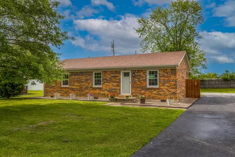 387 W Ila Ave, Danville, KY 40422