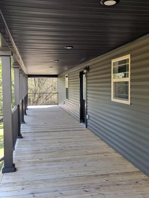 Exterior - 899 Ralley Rd, Keavy, KY 40737 photo 8 of 10