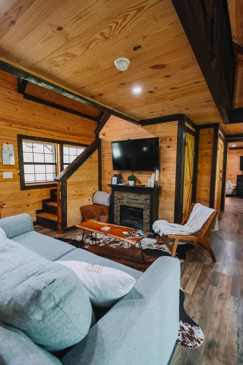 Living - 180 Spencer Rd, Campton, KY 41301 photo 1 of 2