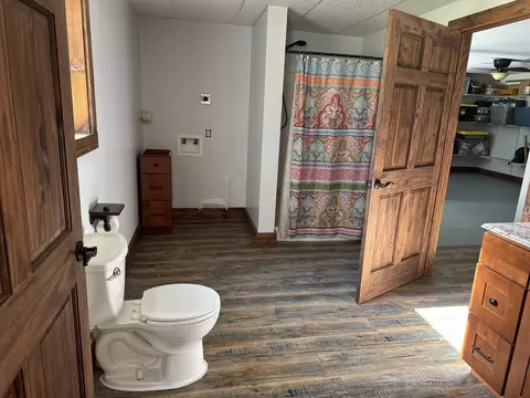 Bath - 65 Trenton Ct, Nancy, KY 42544 photo 6 of 6