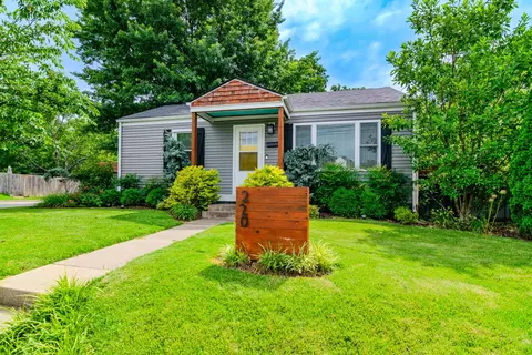 220 Hillcrest Ave, Lexington, KY 40505