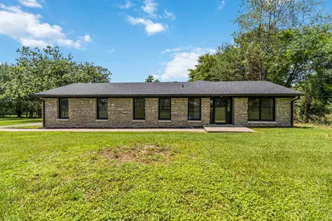 499 Hill Rd, Paris, KY 40361