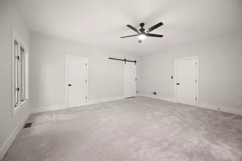 Bedroom - 214 Hunter Dr, Lancaster, KY 40444 photo 3 of 9