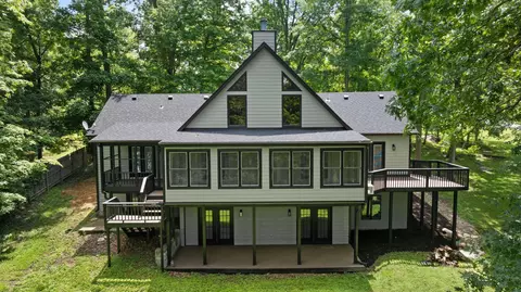 214 Hunter Dr, Lancaster, KY 40444