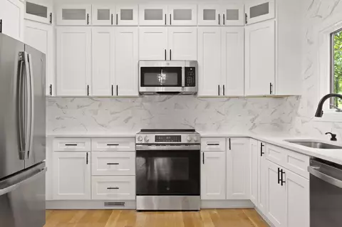 Kitchen - 214 Hunter Dr, Lancaster, KY 40444 photo 1 of 4