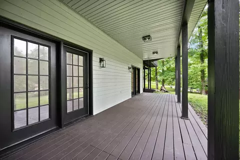 Exterior - 214 Hunter Dr, Lancaster, KY 40444 photo 4 of 16