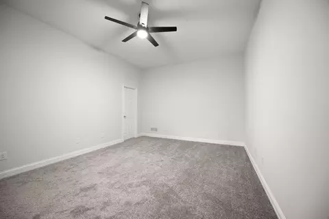 Bedroom - 214 Hunter Dr, Lancaster, KY 40444 photo 7 of 9