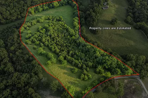 651 Fairview Rd, Salvisa, KY 40372