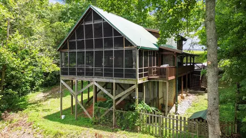 256 Old Waitsboro Rd, Bronston, KY 42518