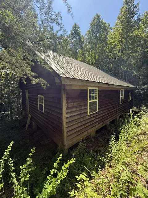 212 Lindsey Ln, Wellington, KY 40387