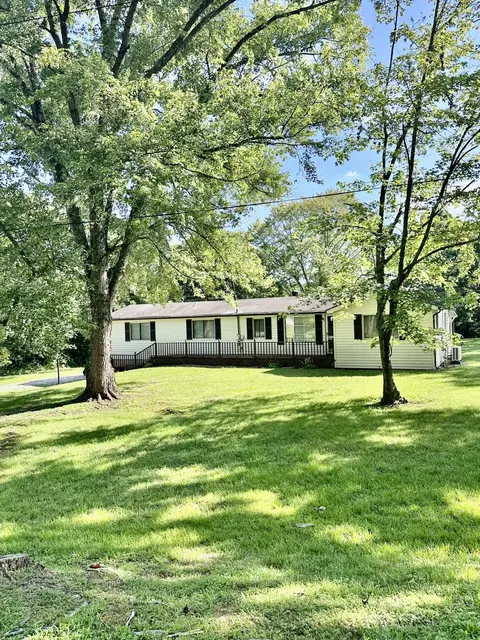 105 Warren Lane Ln, Morehead, KY 40351