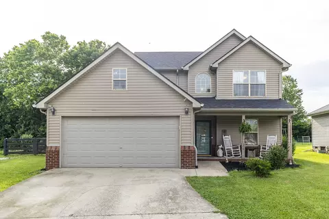 208 N Town Branch Dr, Nicholasville, KY 40356