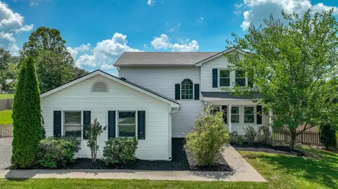 308 Timberline Ct, Berea, KY 40403