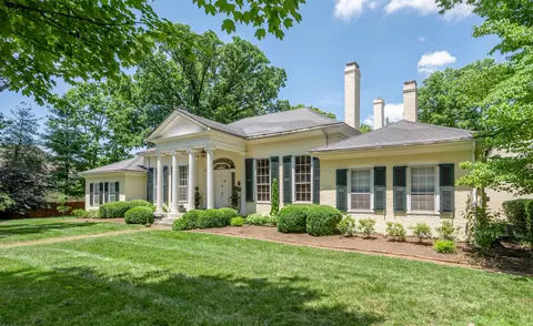 461 N Limestone, Lexington, KY 40508